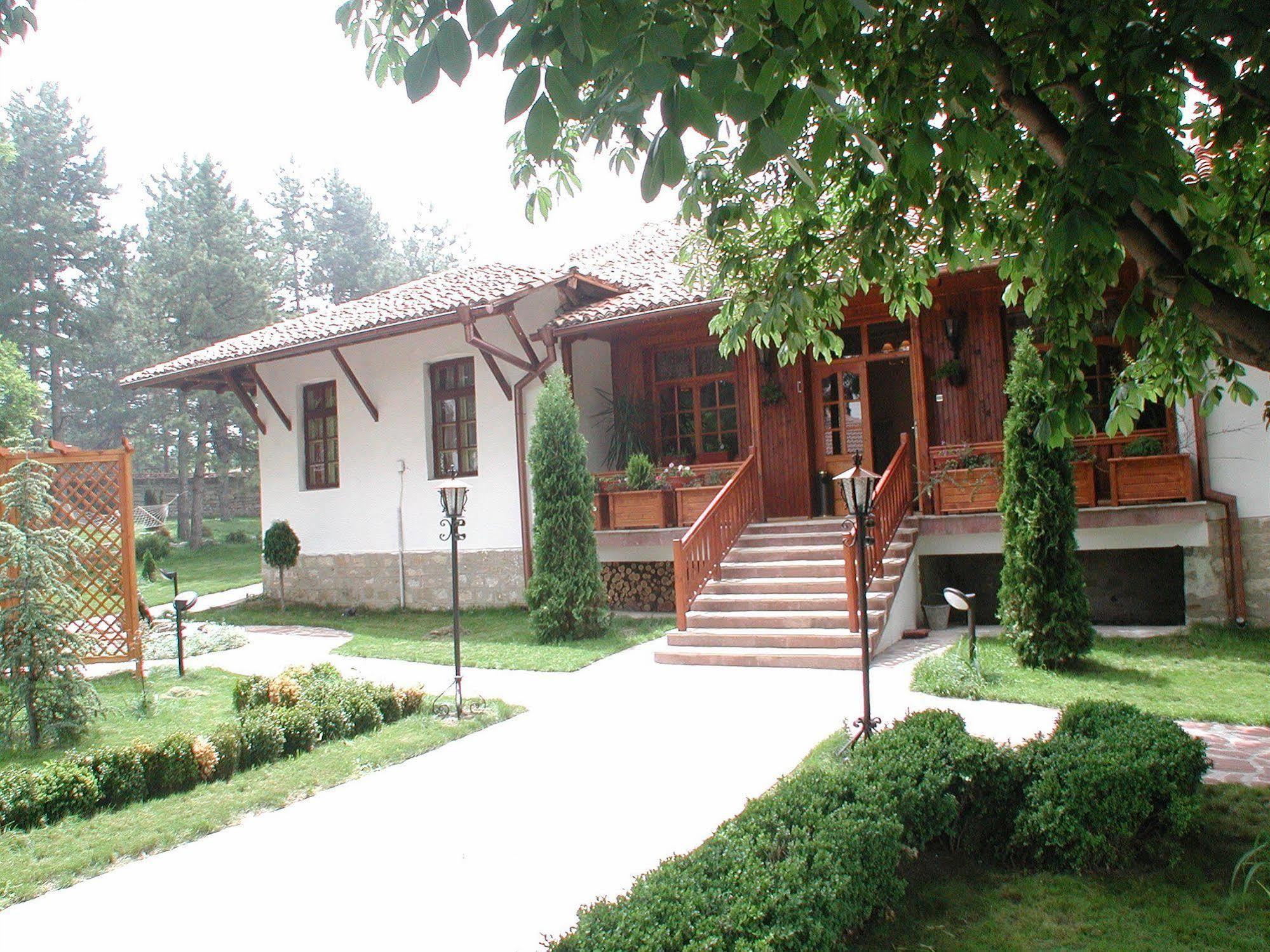Hotel Izvora - Garden Retreat ارباناسي المظهر الخارجي الصورة