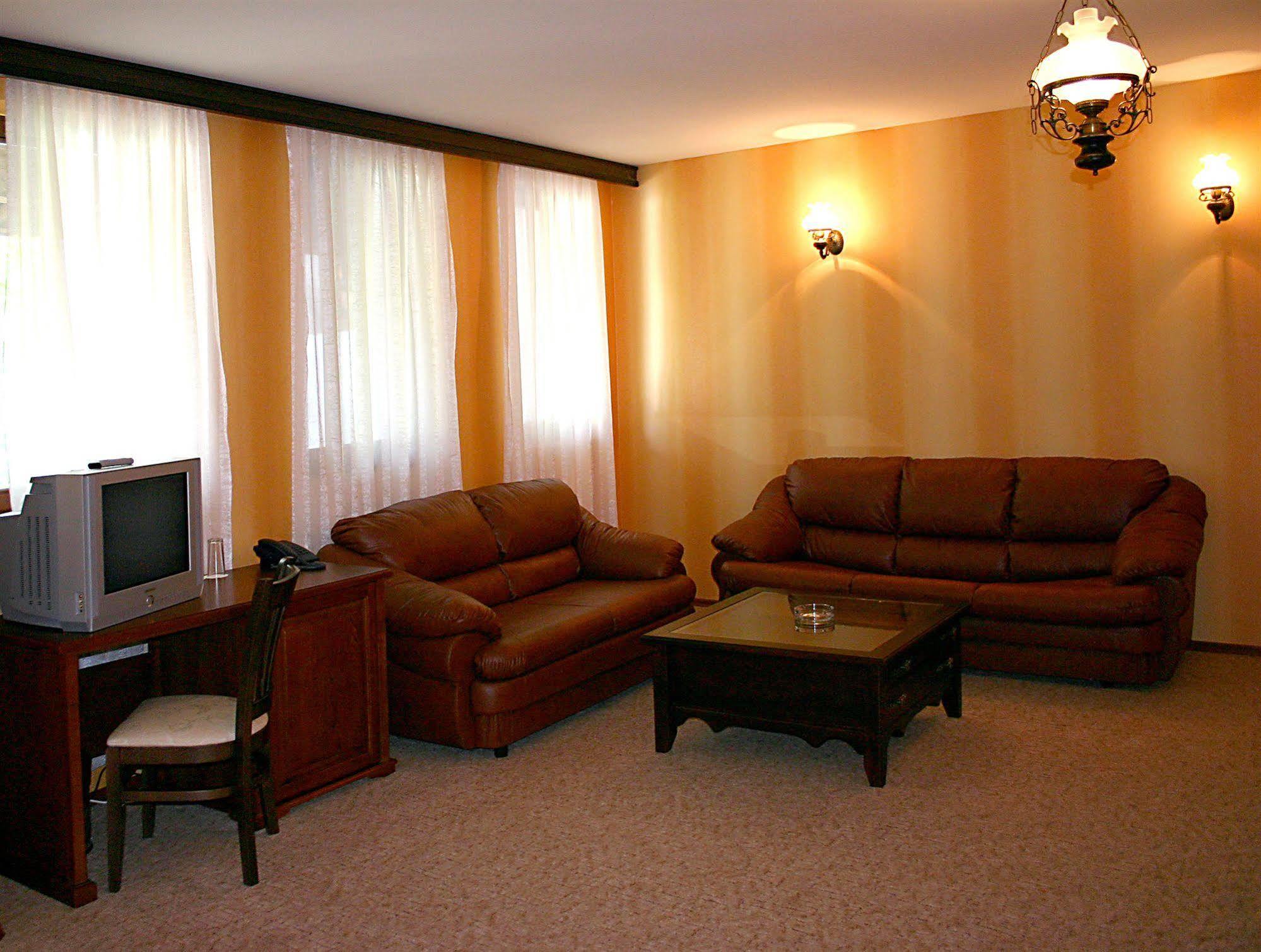 Hotel Izvora - Garden Retreat ارباناسي المظهر الخارجي الصورة